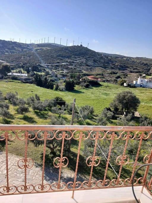 Παραθαλασσιο Σπιτι Στην Εξοχη Villa Tsakei Exterior foto